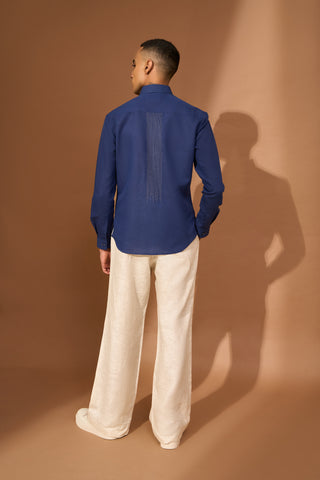 Linear negative space shirt with topstitch detail
