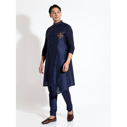 Assymetric hem kurta with zardozi applique at chest and jersey sleeves