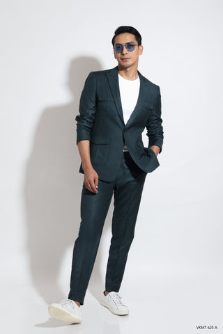 Peak lapel sporty jacket with patch pocket & flatfront trouser