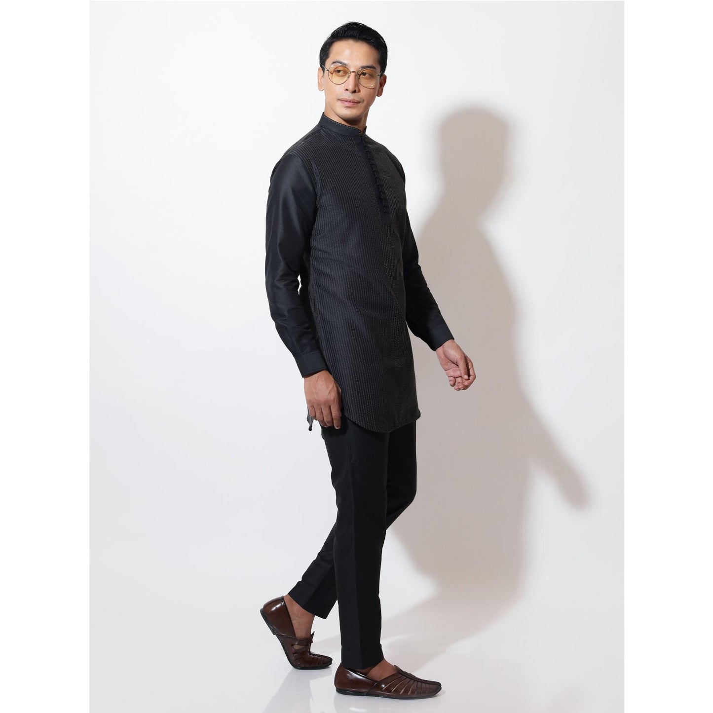 Pathan kurta with potli buttons at front