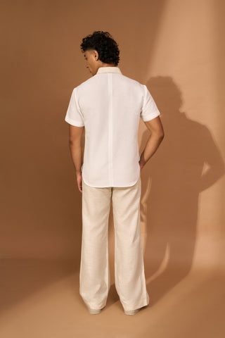 Summer shirt with collar and placket in contrast with/ bandhini embroidery