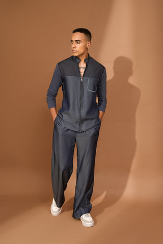 Colorblocked shirt with zipper at front & jersey sleeve