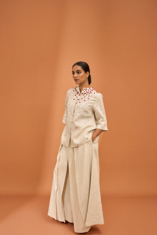 Built Up Neck Top with Floral Appplique & Splatter