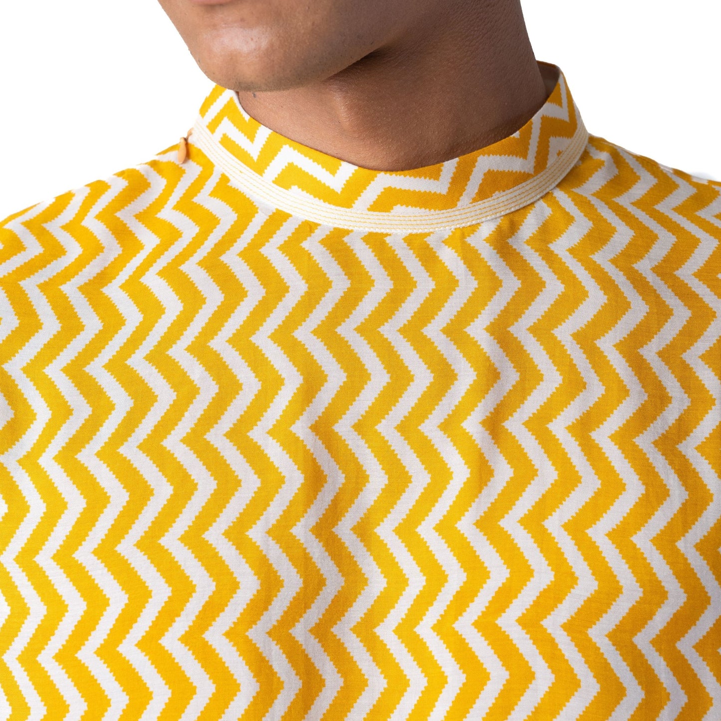 Kurta in yellow zigzag  cotton viscose + Cropped pants in cream cotton viscose