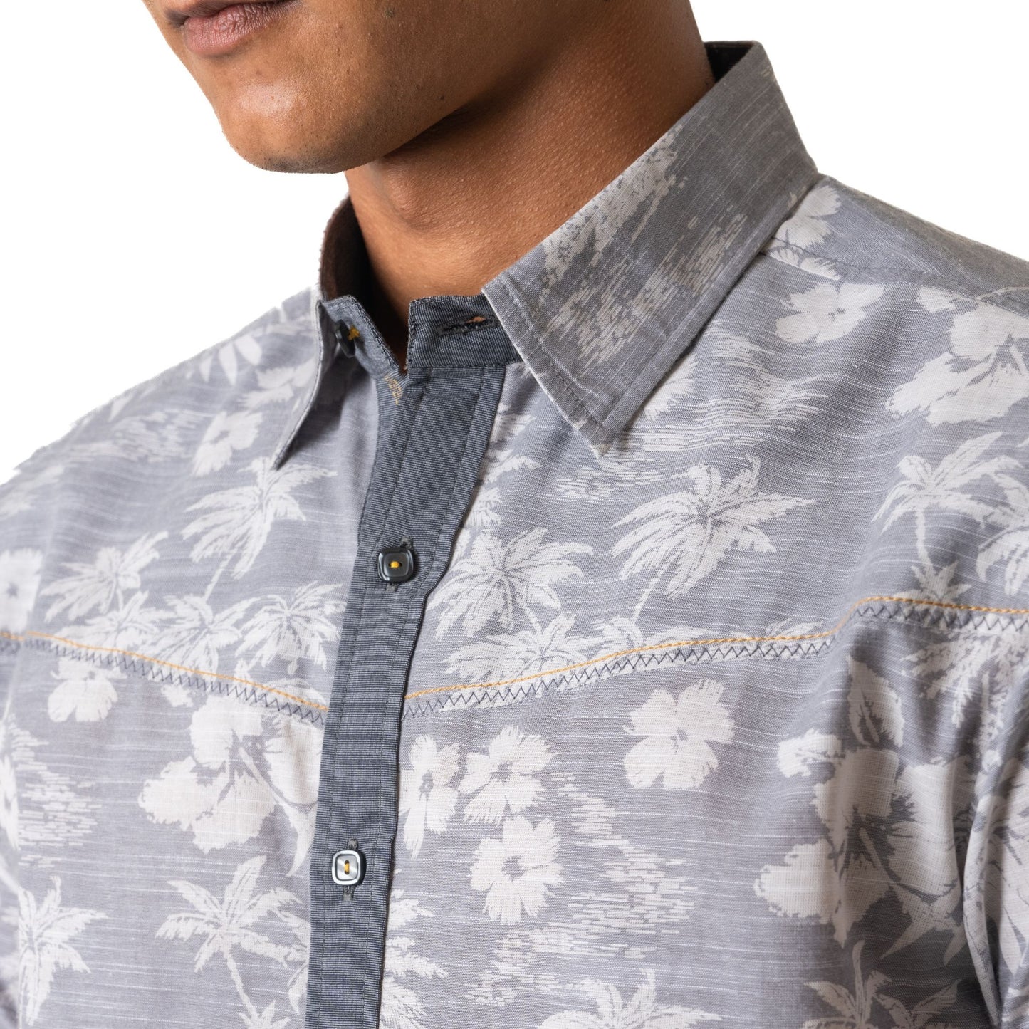 Short sleeve shirt in beach print chambray with zigzag detail on converging yoke at front and under placket