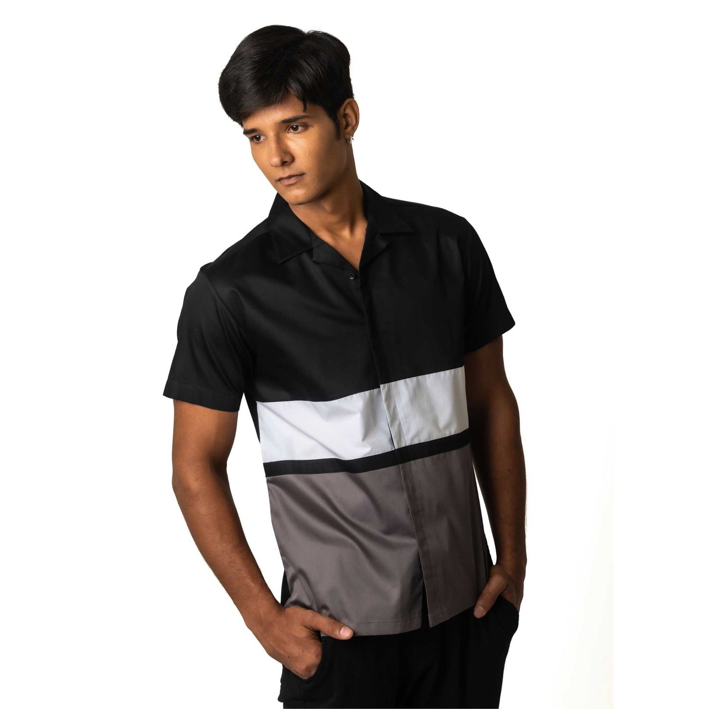 Short sleeve camp collar shirt with horizontal color blocked panels